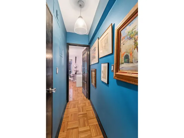 $495,000 | 45 West 54th Street, Unit 8A | Midtown Central