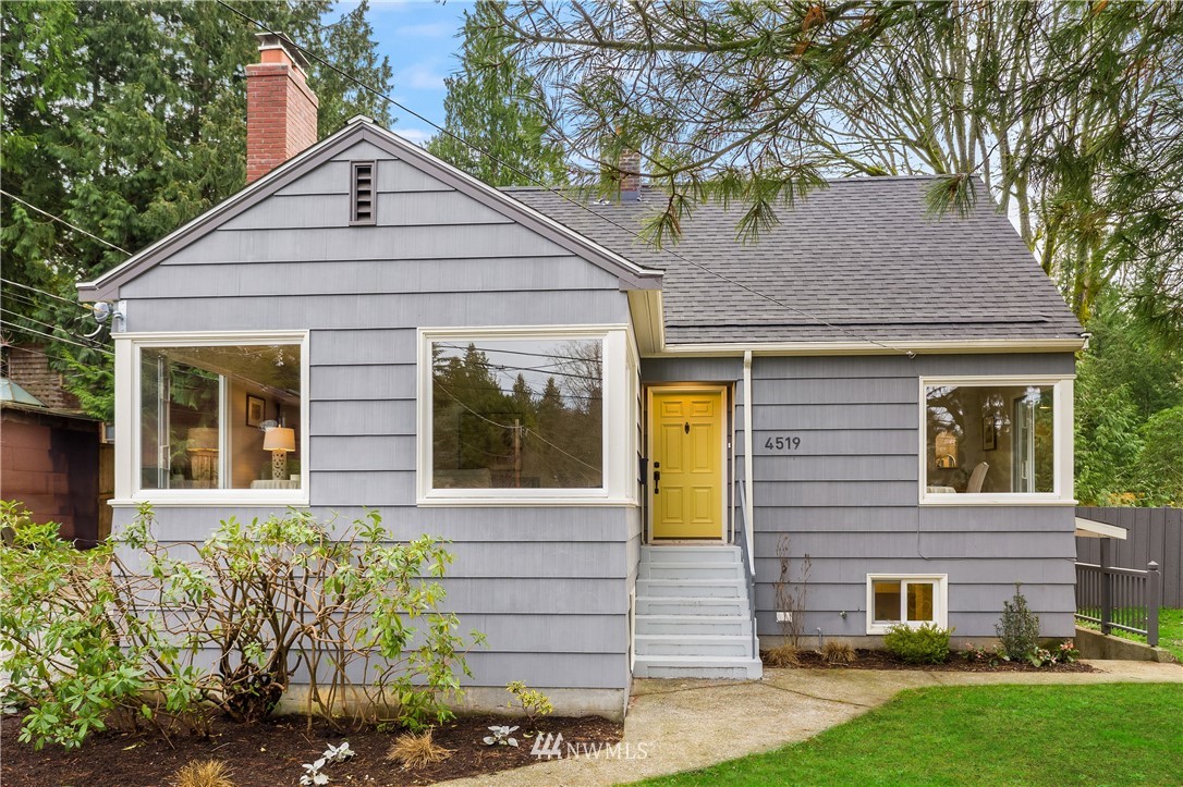 4519 Southwest Director Street Seattle, WA 98136 - Photo 1 of 34 Gallery Image 1