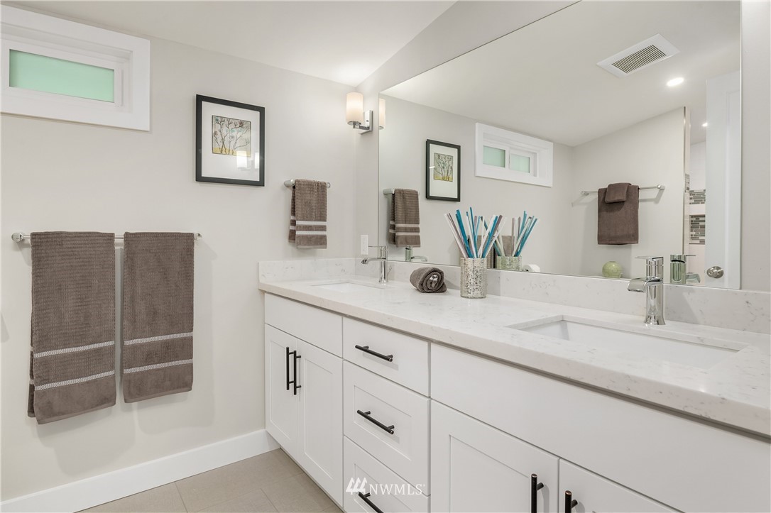 4519 Southwest Director Street Seattle, WA 98136 - Photo 14 of 34 Gallery Image 14