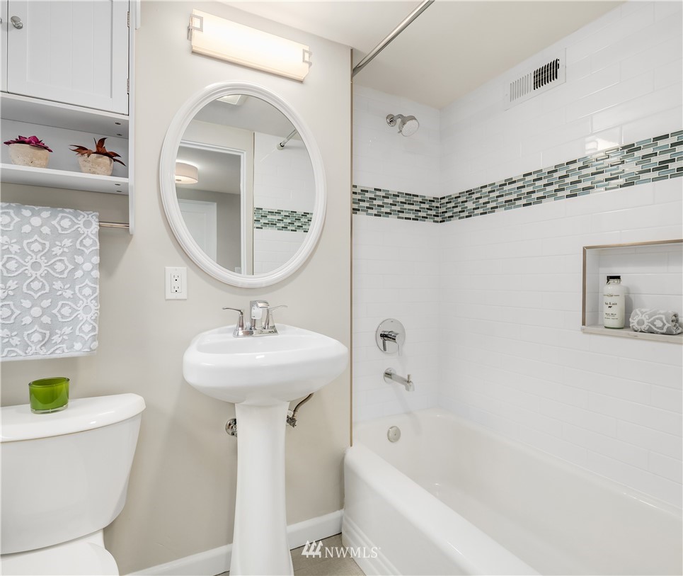 4519 Southwest Director Street Seattle, WA 98136 - Photo 19 of 34 Gallery Image 19