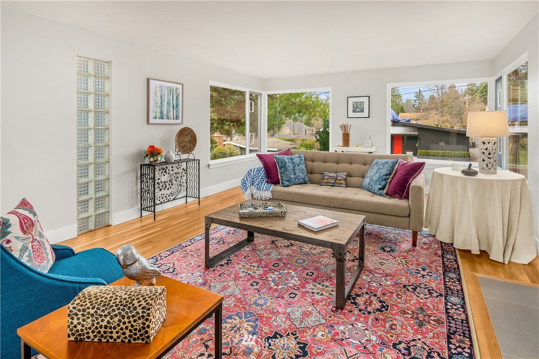 4519 Southwest Director Street Seattle, WA 98136 - Photo 5 of 34 Gallery Image 5