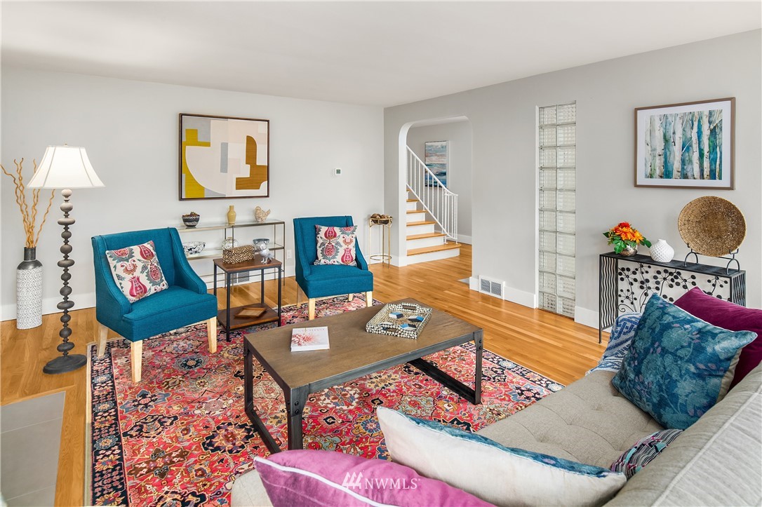4519 Southwest Director Street Seattle, WA 98136 - Photo 6 of 34 Gallery Image 6