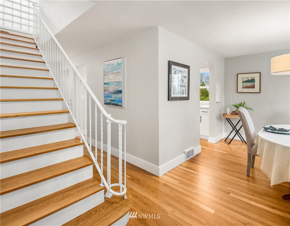 4519 Southwest Director Street Seattle, WA 98136 - Photo 7 of 34 Gallery Image 7
