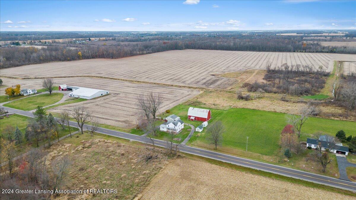 11739 Oneida Road Grand Ledge, MI 48837 - Photo 35 of 36 22-Media Jett - 04