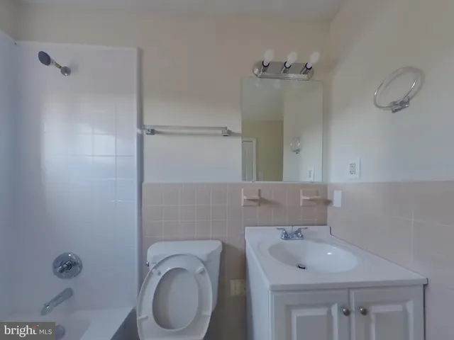 $2,769 | 3109 Lakehurst Avenue, District Heights, MD 20747