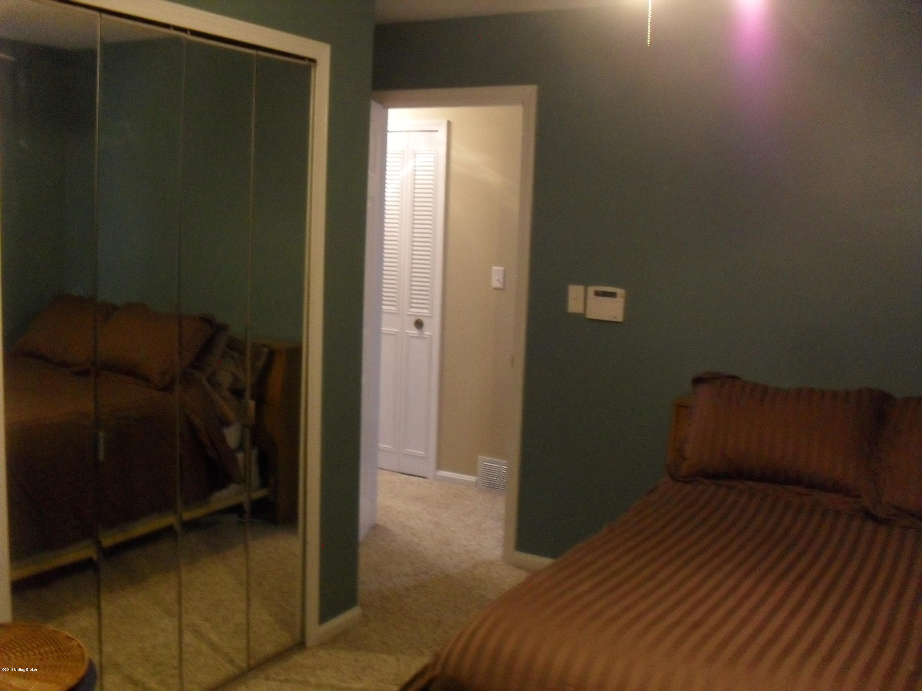 1026 Franelm Road Louisville, KY 40214 - Photo 9 of 43 SDC13743