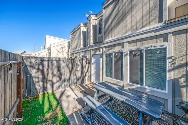 $285,000 | 979 Damon Lane, Sparks, NV 89431