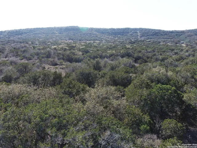 a view of an outdoor space