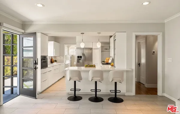 $1,395,000 | 5623 Beck Avenue, North Hollywood, CA 91601
