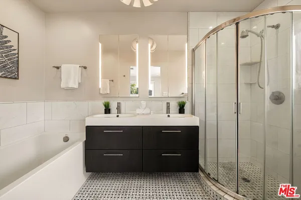 $1,395,000 | 5623 Beck Avenue, North Hollywood, CA 91601