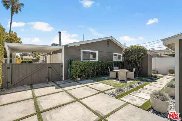 $1,395,000 | 5623 Beck Avenue, North Hollywood, CA 91601