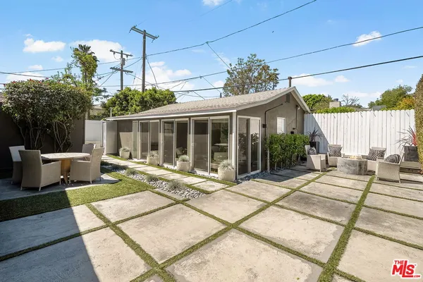 $1,395,000 | 5623 Beck Avenue, North Hollywood, CA 91601