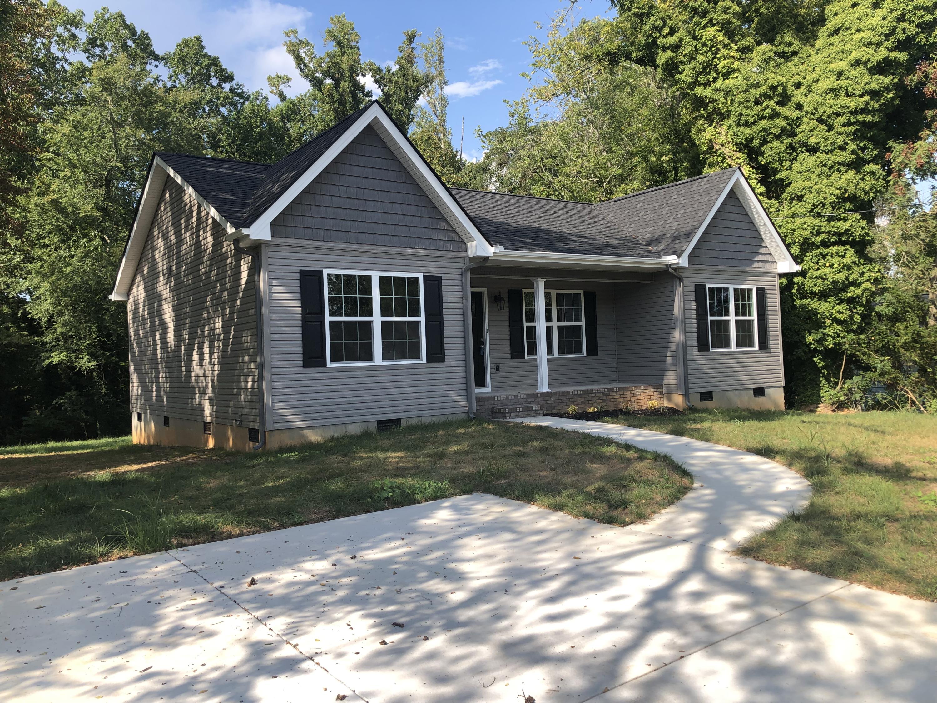 107 Euclid Place Oak Ridge, TN 37830 - Photo 2 of 17 D0B44073-C583-48CF-AE59-F03BF19A8DFC