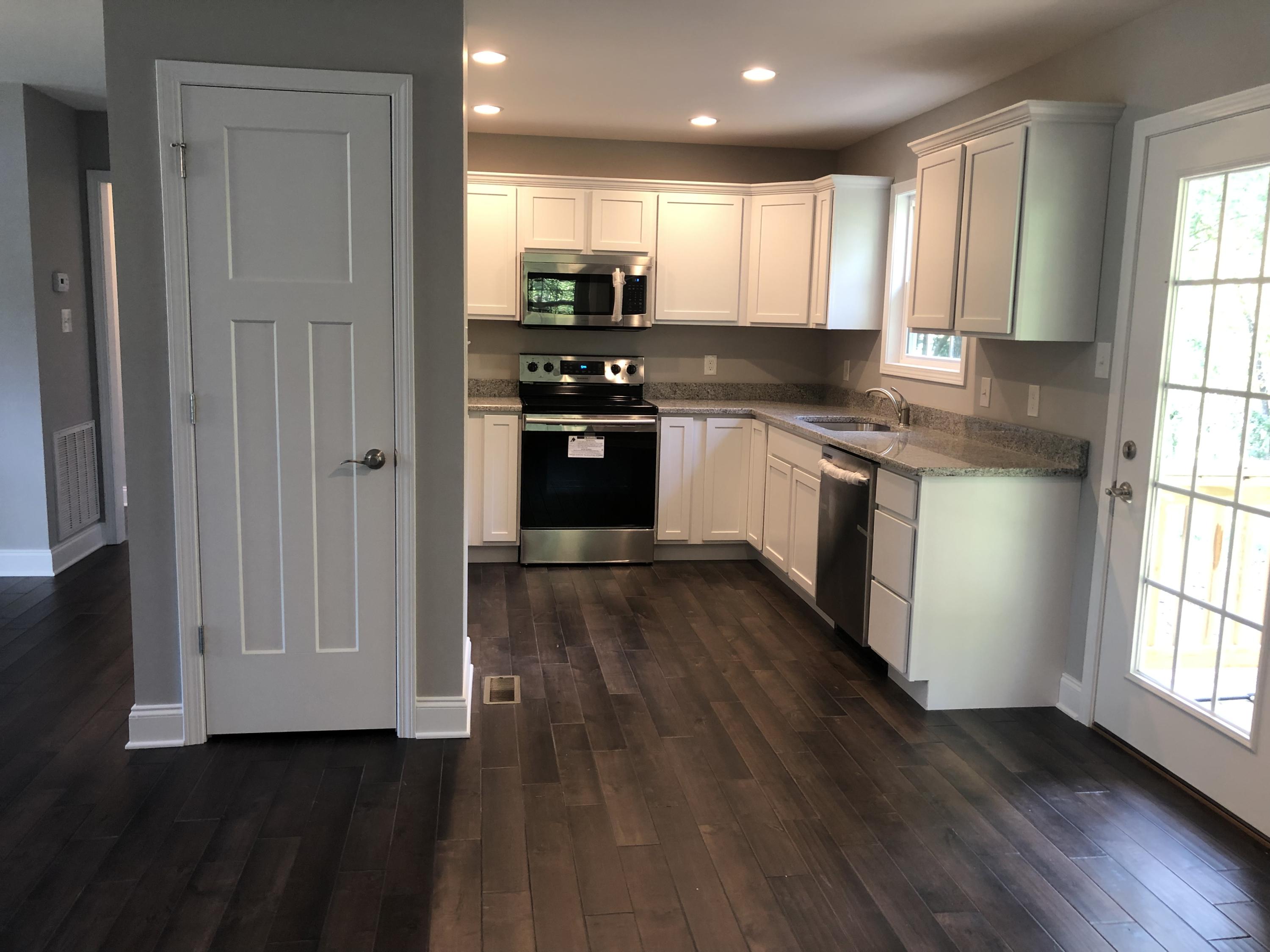 107 Euclid Place Oak Ridge, TN 37830 - Photo 9 of 17 B7B30FE9-DF84-4ECE-A4EB-12F8BEADC03D