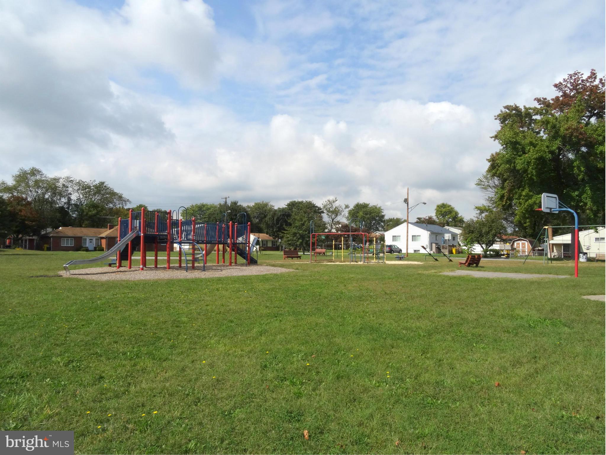 8472 Bedford Road Pasadena, MD 21122 - Photo 5 of 11 Park is 1 Block Walk