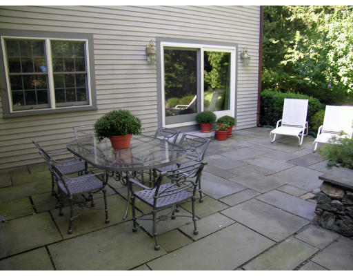115 Arnold Road Newton, MA 02459 - Photo 14 of 15