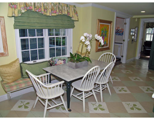 115 Arnold Road Newton, MA 02459 - Photo 3 of 15
