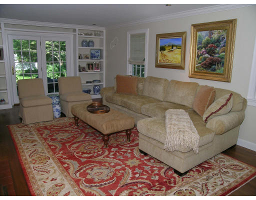 115 Arnold Road Newton, MA 02459 - Photo 9 of 15
