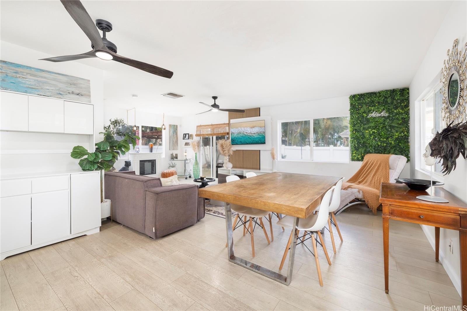 Living & dining area