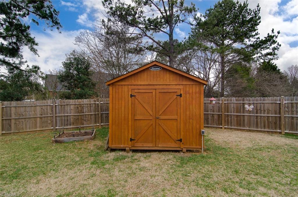 3909 Sandlewood Road High Point, NC 27265 - Photo 28 of 30 Gallery Image 28