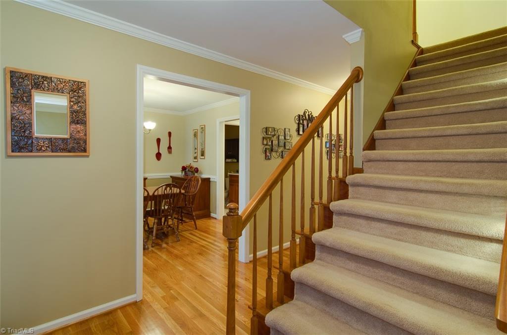 3909 Sandlewood Road High Point, NC 27265 - Photo 4 of 30 Gallery Image 4