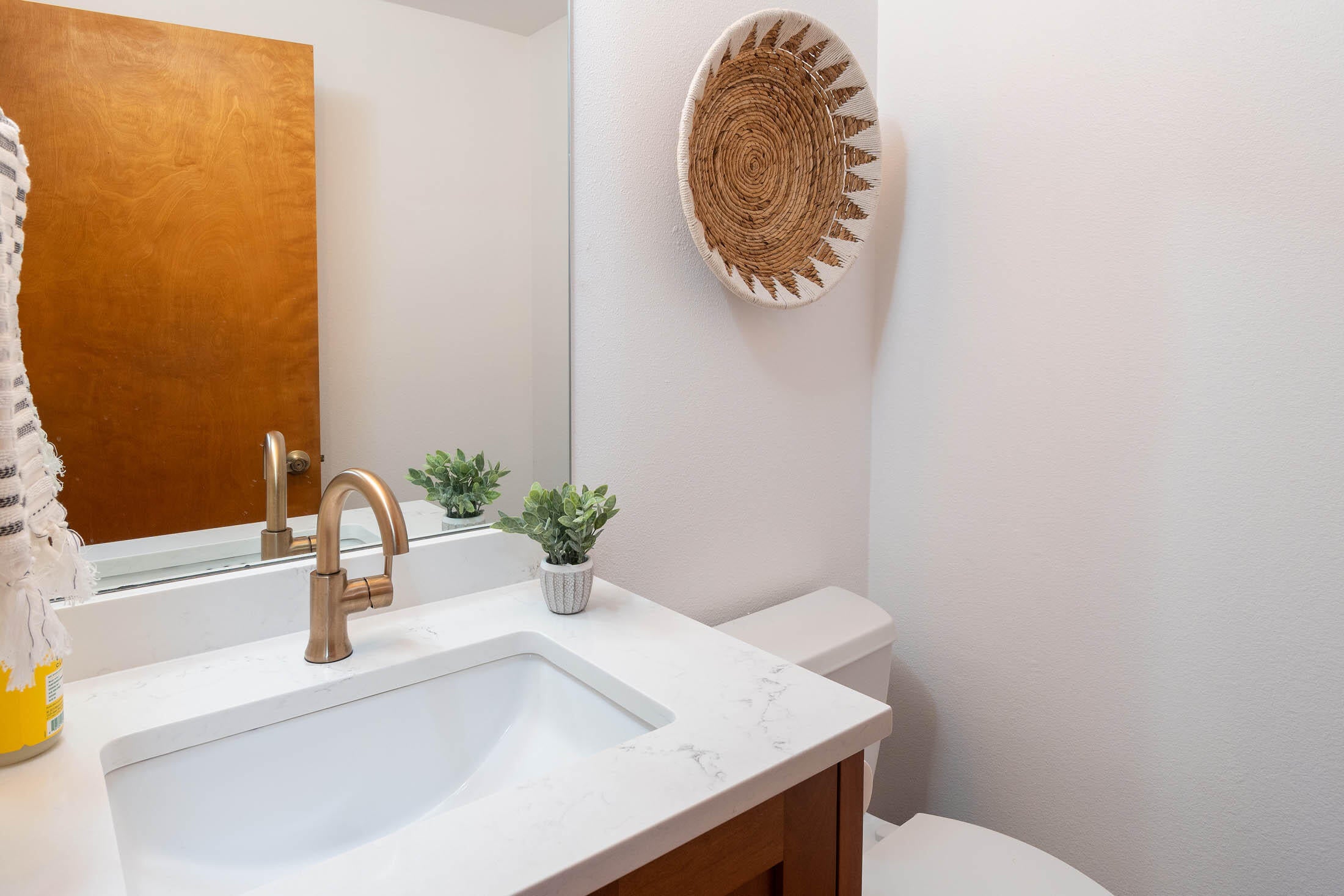 13445 Red Clover Black Butte Ranch, OR 97759 - Photo 21 of 29 Half Bath