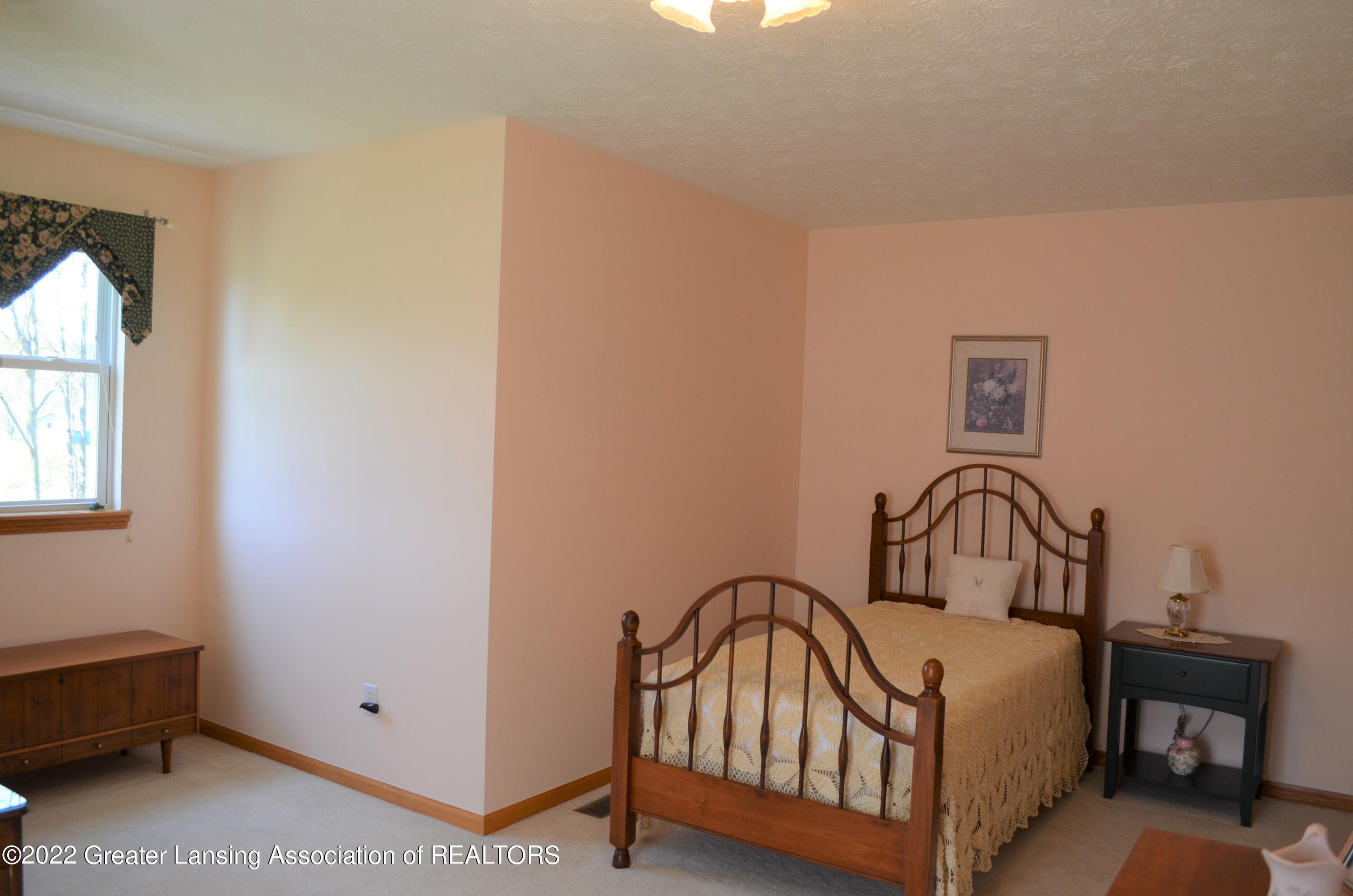 10833 Mack In Aw Trail Fowlerville, MI 48836 - Photo 25 of 59 2nd Floor Bedroom 3 No 2