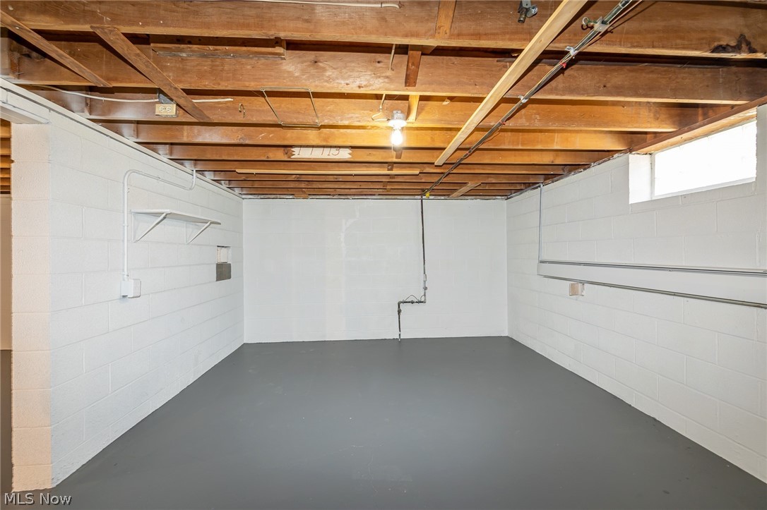 17713 Ingleside Road Cleveland, OH 44119 - Photo 20 of 26 Gallery Image 20