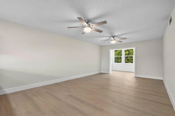 $2,000 | 2601 Northeast 3rd Street, Unit 3040, Boynton Beach, FL 33435