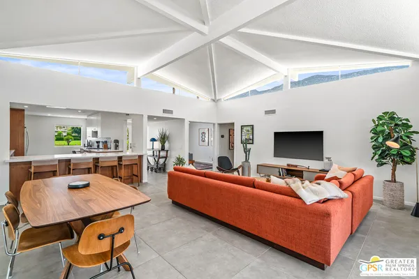 $950,000 | 344 East Avenida Granada, Palm Springs, CA 92264