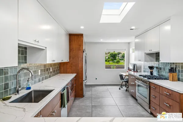 $950,000 | 344 East Avenida Granada, Palm Springs, CA 92264