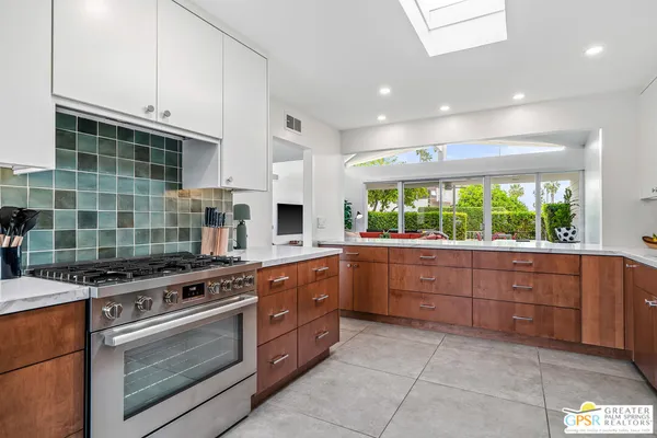 $950,000 | 344 East Avenida Granada, Palm Springs, CA 92264