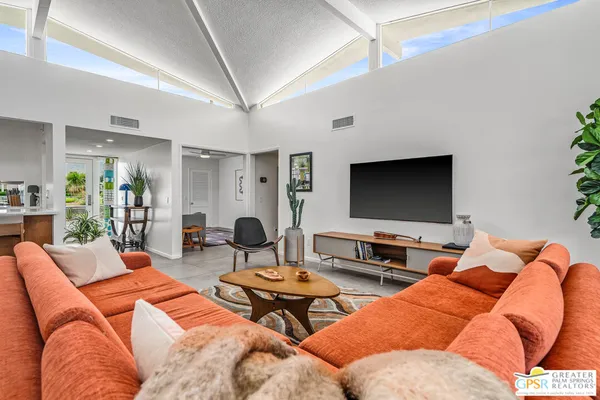 $950,000 | 344 East Avenida Granada, Palm Springs, CA 92264
