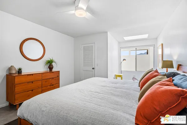 $950,000 | 344 East Avenida Granada, Palm Springs, CA 92264