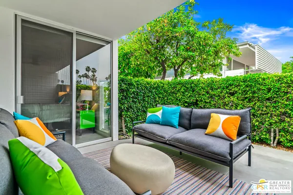 $950,000 | 344 East Avenida Granada, Palm Springs, CA 92264