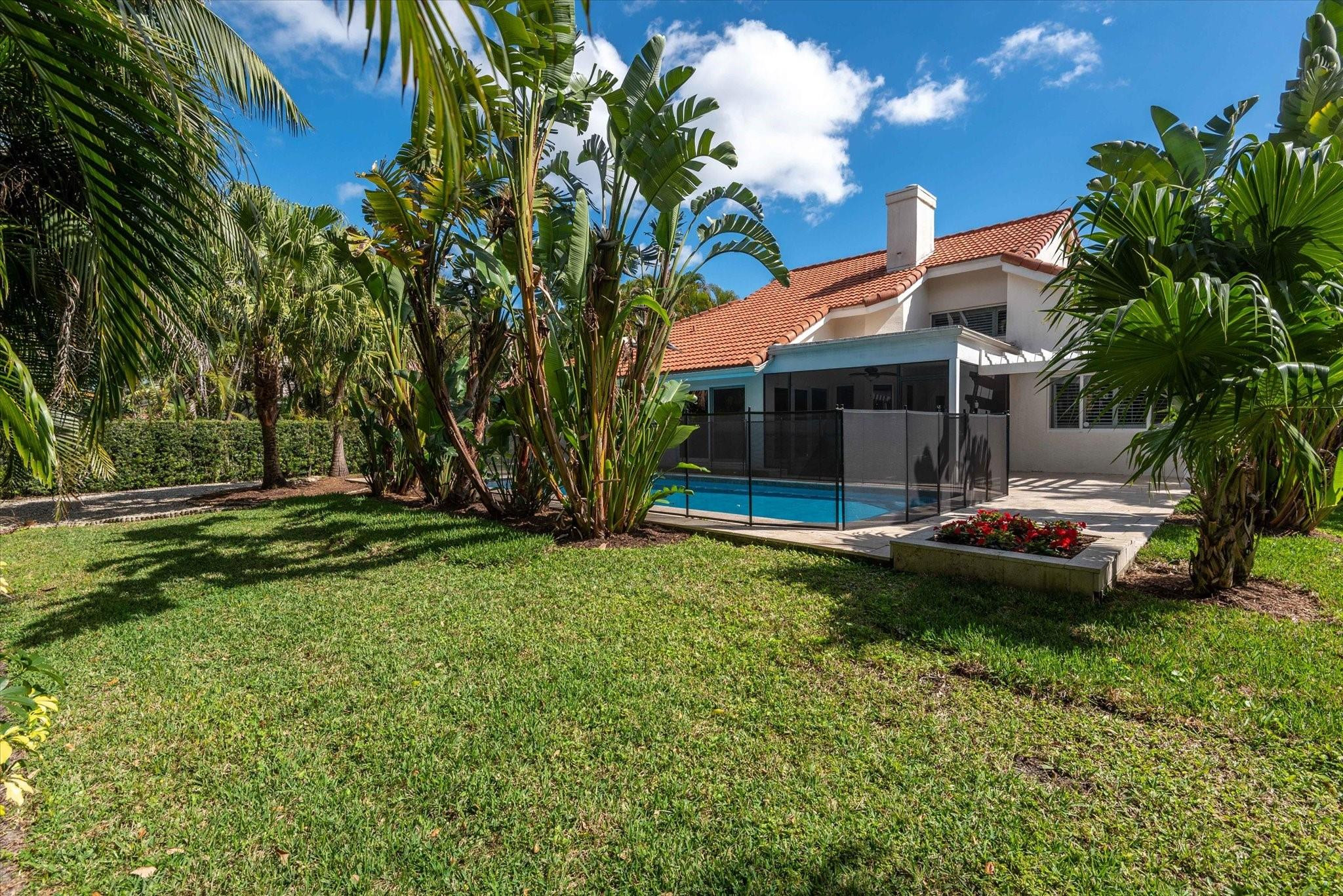 1055 Parkside Circle North Boca Raton, FL 33486 - Photo 24 of 24 a view of a house with backyard and sitting area