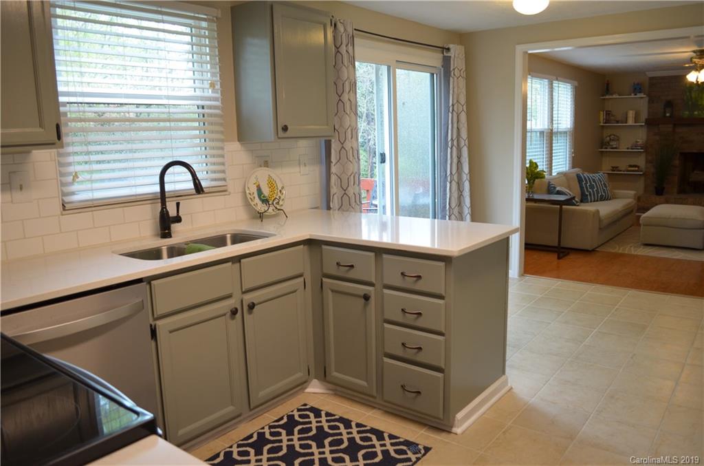 6715 Morganford Road Charlotte, NC 28211 - Photo 5 of 37