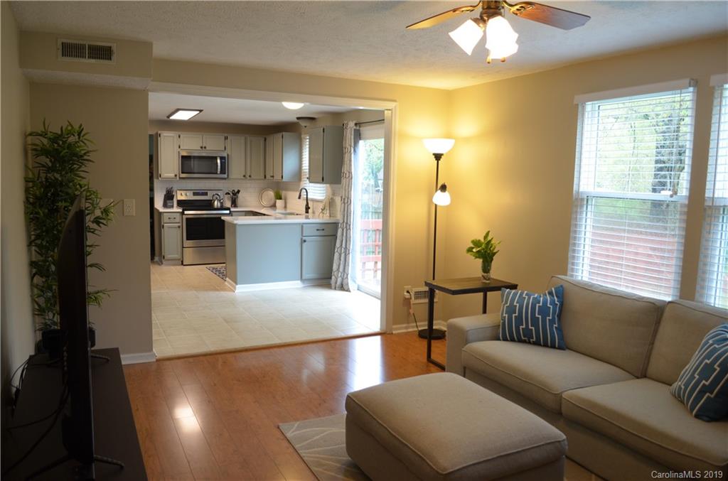 6715 Morganford Road Charlotte, NC 28211 - Photo 8 of 37