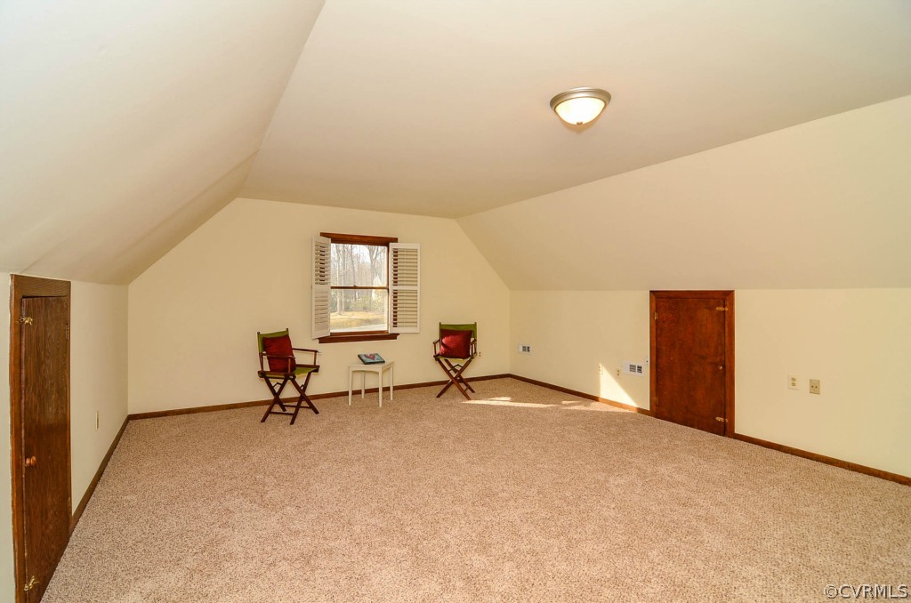 13200 Queensgate Road Midlothian, VA 23114 - Photo 20 of 24 a view of a livingroom and a window
