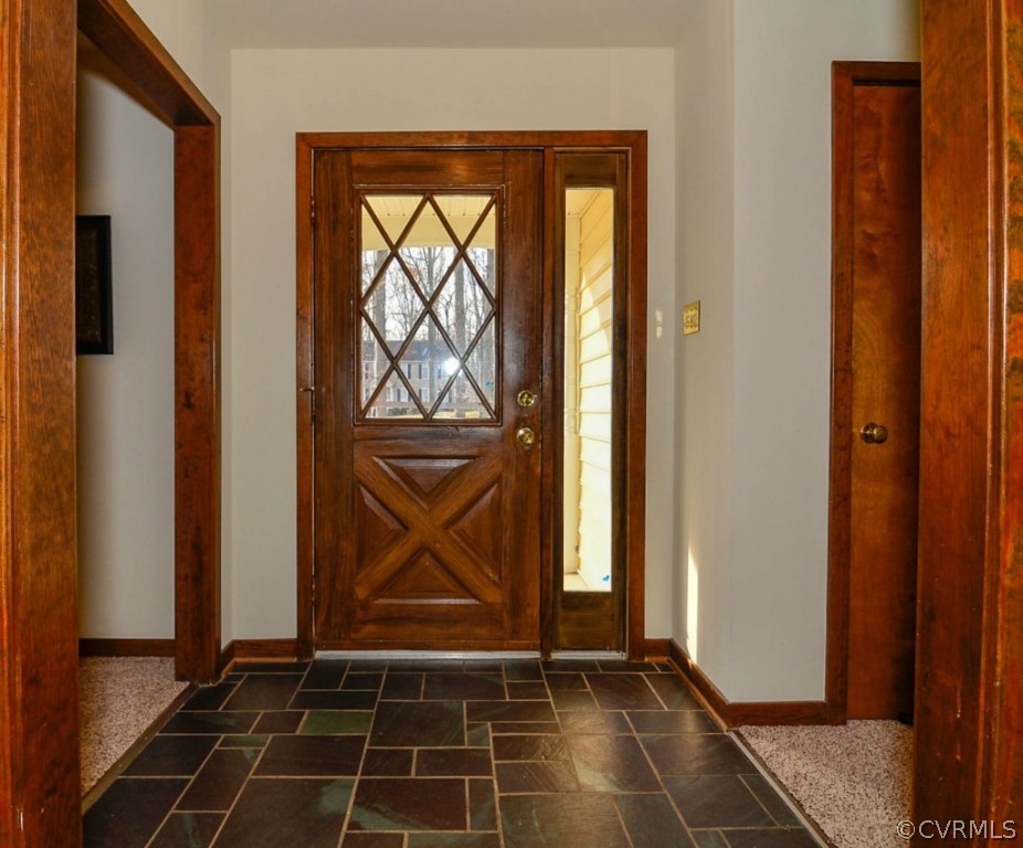 13200 Queensgate Road Midlothian, VA 23114 - Photo 4 of 24 a area with wooden door