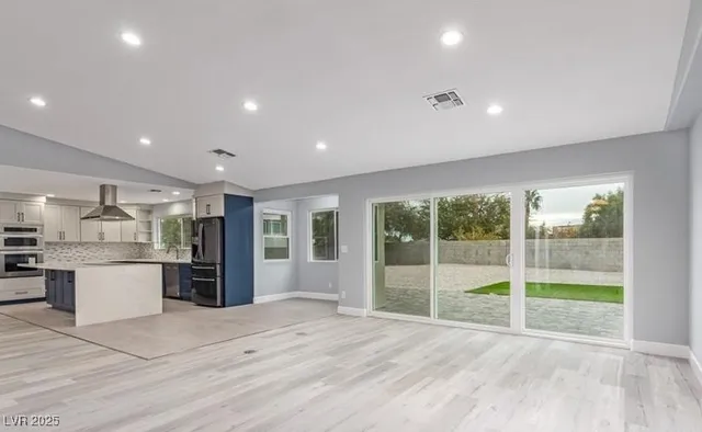 $4,200 | 7611 Laredo Street, Las Vegas, NV 89117