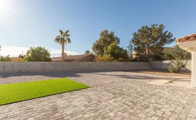 $4,200 | 7611 Laredo Street, Las Vegas, NV 89117