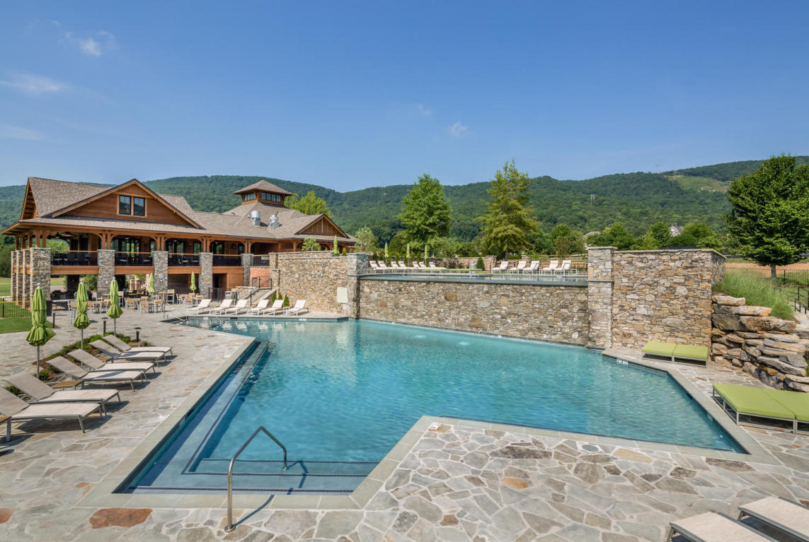 307 Renaissance Court Chattanooga, TN 37419 - Photo 39 of 47 20151118162429898600000000-o