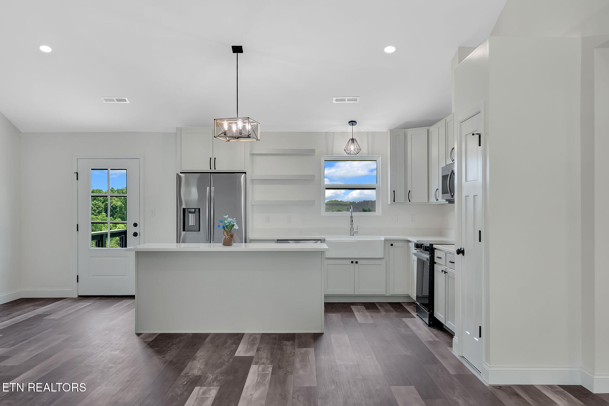 143 Middle Glen Road Maynardville, TN 37807 - Photo 11 of 47 Kitchen 3