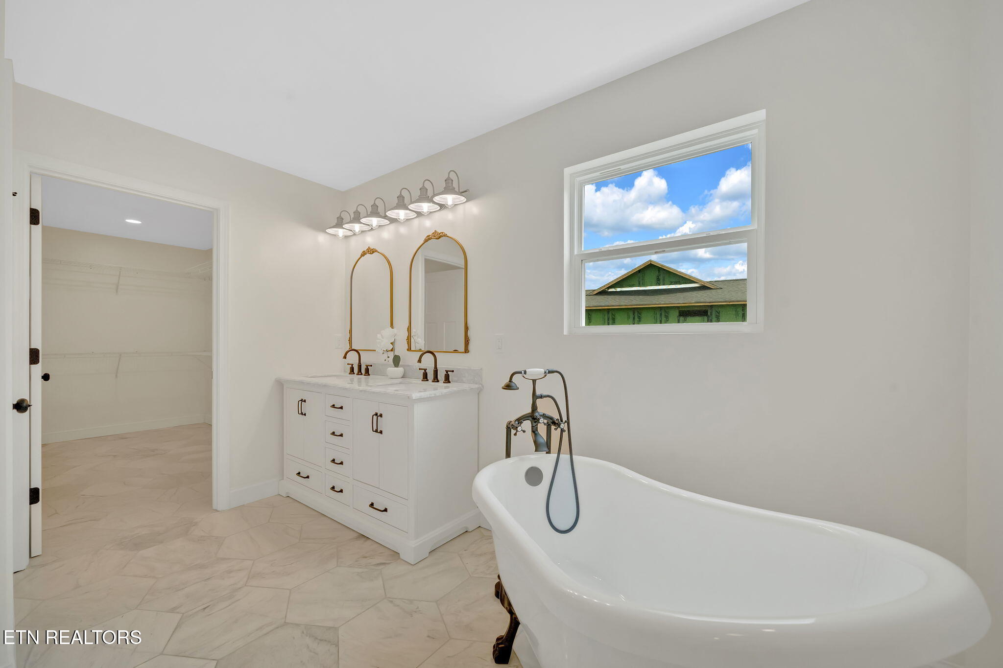 143 Middle Glen Road Maynardville, TN 37807 - Photo 26 of 47 Master Bath 4