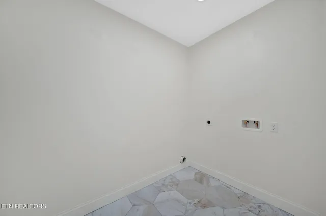 $384,900 | 143 Middle Glen Road, Maynardville, TN 37807