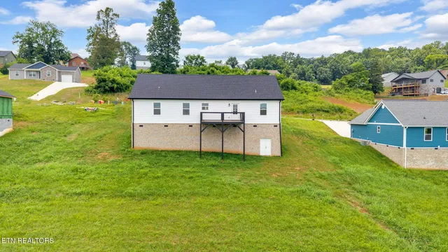 $384,900 | 143 Middle Glen Road, Maynardville, TN 37807