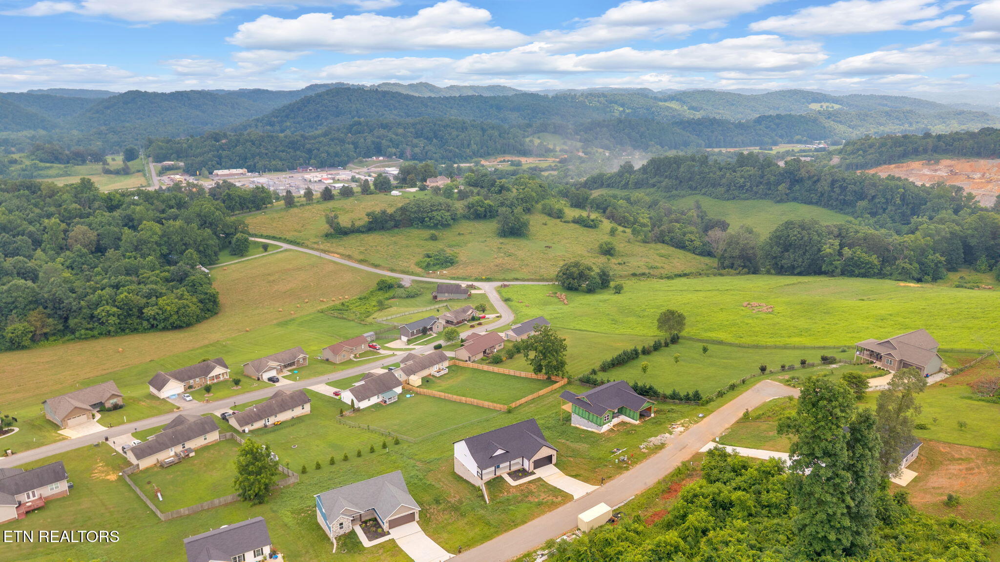 143 Middle Glen Road Maynardville, TN 37807 - Photo 42 of 47 Drone 1