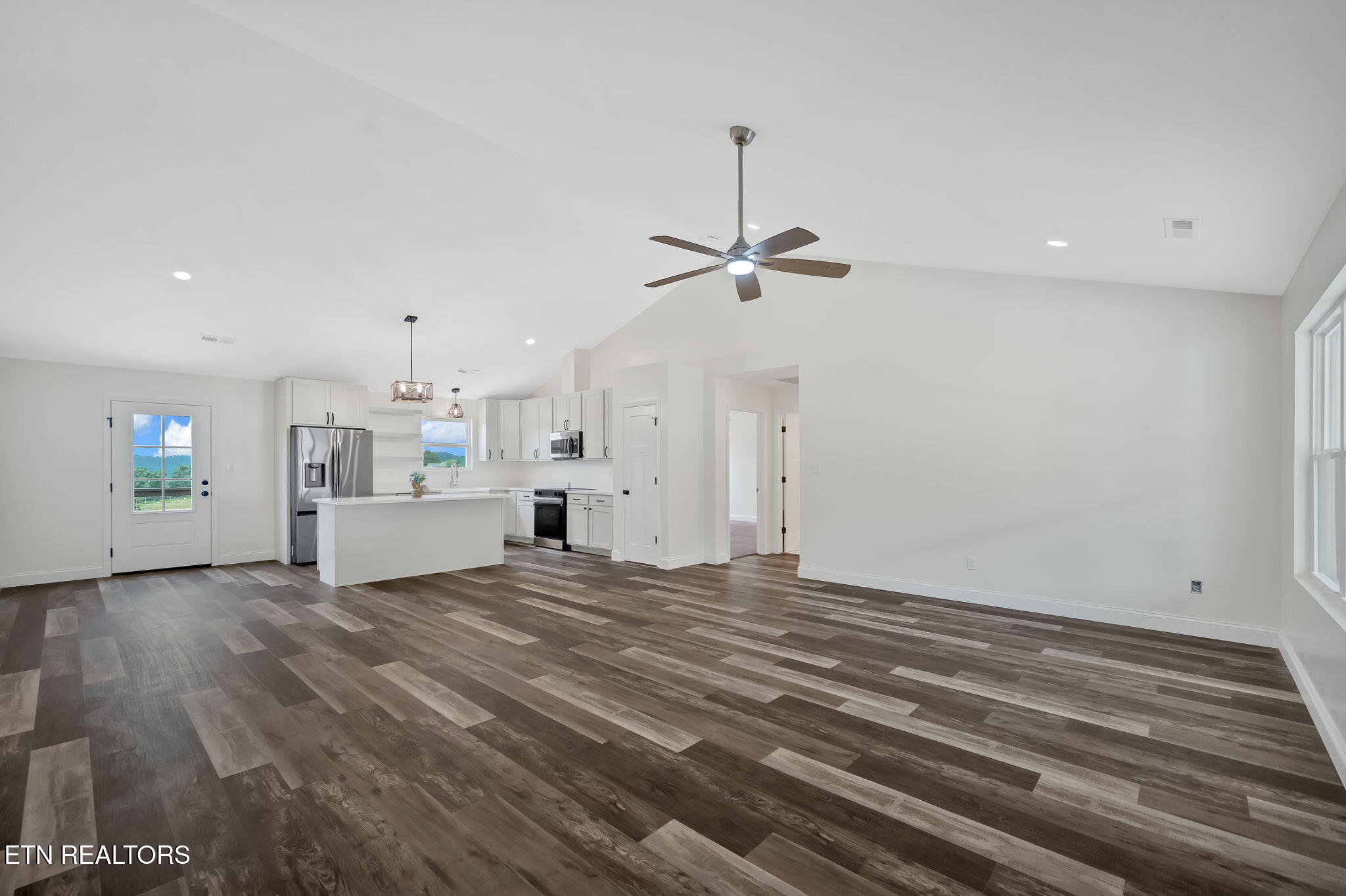 143 Middle Glen Road Maynardville, TN 37807 - Photo 7 of 47 Open Concept Living