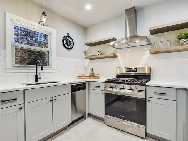 $2,850 | 3304 Robinson Avenue, Unit 1, Austin, TX 78722